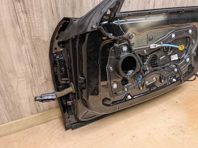 *18-26 OEM BMW G29 Z4 30 M40 Front Right Passenger Door Shell Panel Black 475