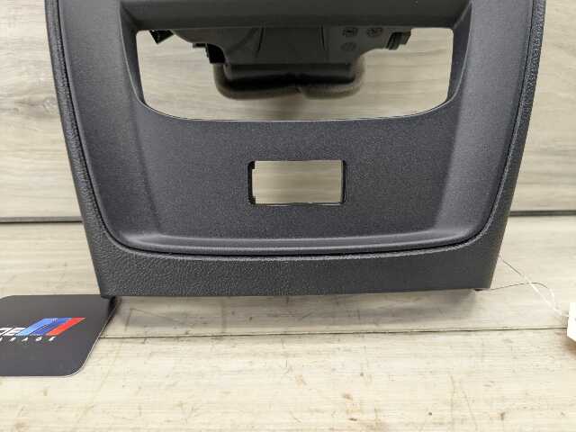 OEM BMW G20 G22 G26 G42 G80 G82 Rear Center AC Air Vent Grille Trim