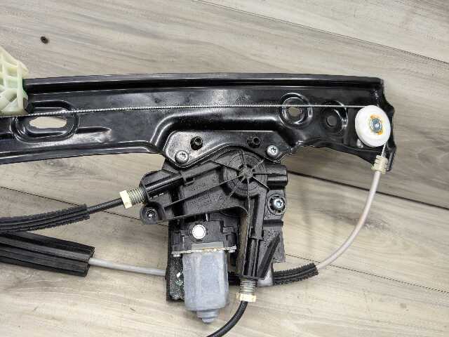 OEM BMW G22 G23 G82 G83 M4 Right Passenger Door Window Regulator Lifter w/ Motor
