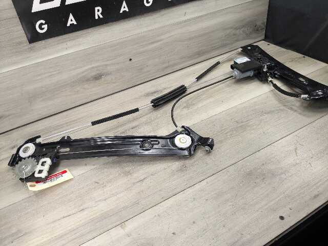 OEM BMW G22 G23 G82 G83 M4 Right Passenger Door Window Regulator Lifter w/ Motor