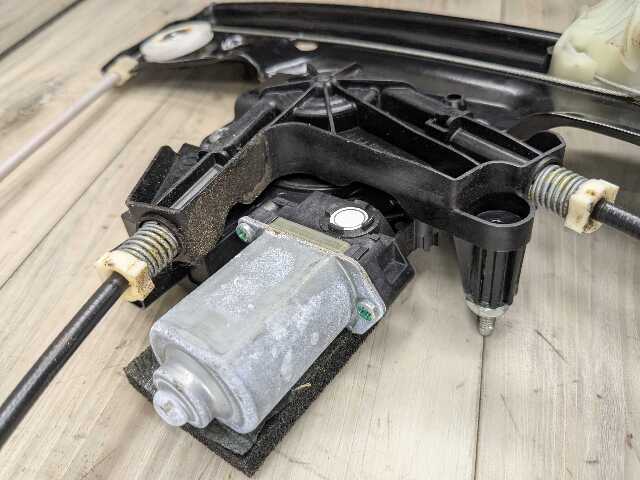 OEM BMW G22 G23 G82 G83 M4 Left Driver Door Window Regulator Lifter w/ Motor