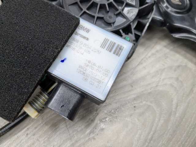 OEM BMW G22 G23 G82 G83 M4 Left Driver Door Window Regulator Lifter w/ Motor