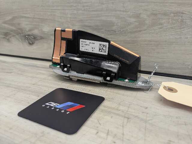 OEM BMW F97 F98 G01 G02 G05 G06 G07 G20 G30 Roof Shark Fin Radio Antenna Module