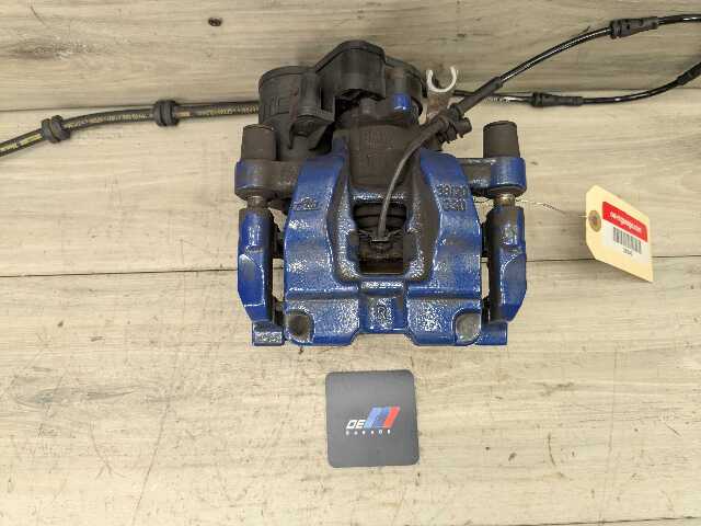 18-24 OEM BMW F39 F44 M35iX M235iX REAR Right Passenger Side Brake Caliper BLUE