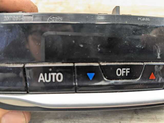 OEM BMW G20 G22 G23 G26 G80 G82 G83 Rear AC Air Climate Control Switch Module