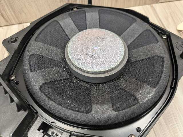 16-24 OEM BMW F39 F44 F48 X1 X2 Right Passenger Sub Subwoofer Audio Speaker HIFI