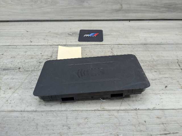 OEM BMW G20 G22 G23 G26 G80 M3 Center Console Storage Phone Car Wireless Charger