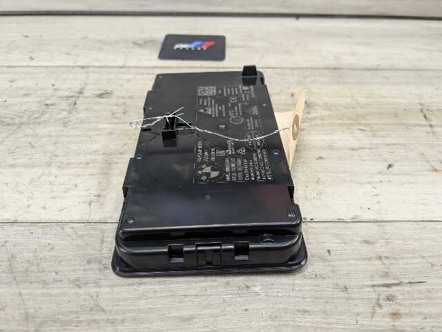 OEM BMW G20 G22 G23 G26 G80 M3 Center Console Storage Phone Car Wireless Charger