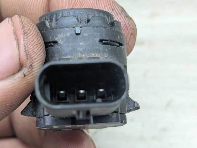OEM BMW G20 G22 G23 G26* G42 G80 G82 Parking Distance Sonic PDC Sensor RED