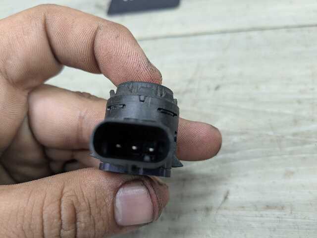 OEM BMW G20 G22 G23 G26* G42 G80 G82 Parking Distance Sonic PDC Sensor RED