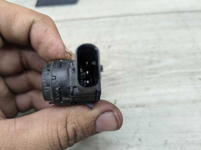 OEM BMW G20 G22 G23 G26* G42 G80 G82 Parking Distance Sonic PDC Sensor RED
