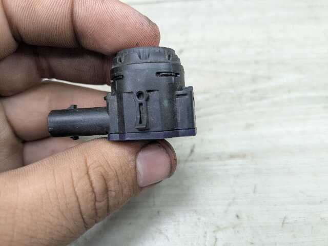 OEM BMW G20 G22 G23 G26* G42 G80 G82 Parking Distance Sonic PDC Sensor RED