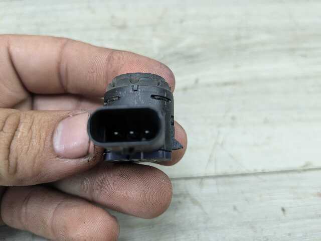 OEM BMW G20 G22 G23 G26* G42 G80 G82 Parking Distance Sonic PDC Sensor RED