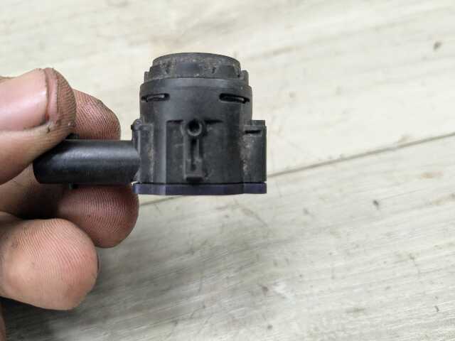 OEM BMW G20 G22 G23 G26* G42 G80 G82 Parking Distance Sonic PDC Sensor RED