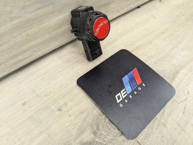 OEM BMW G20 G22 G23 G26* G42 G80 G82 Parking Distance Sonic PDC Sensor RED