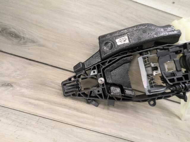 OEM BMW G22 G23 G82 G83 LEFT DRIVER Side Door Handle Bracket Lock Latch Actuator