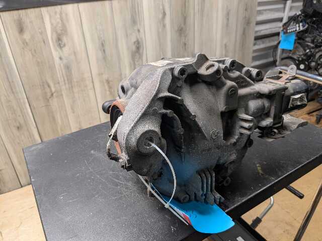 OEM BMW G20 G22 G23 G42 330 M340 Rear Differential Axle Gearbox Carrier 2.81