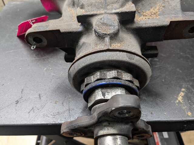 OEM BMW G20 G22 G23 G42 330 M340 Rear Differential Axle Gearbox Carrier 2.81