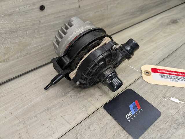 21-25 OEM BMW G80 G82 G83 G87 M2 M3 M4 Engine S58 Auxiliary Electric Water Pump
