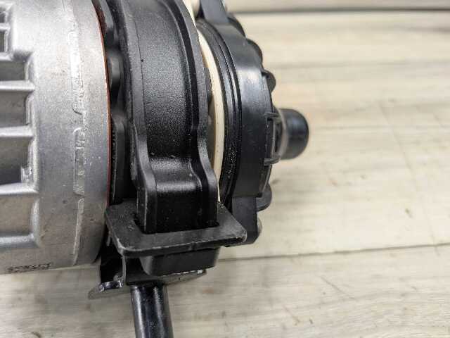 21-25 OEM BMW G80 G82 G83 G87 M2 M3 M4 Engine S58 Auxiliary Electric Water Pump