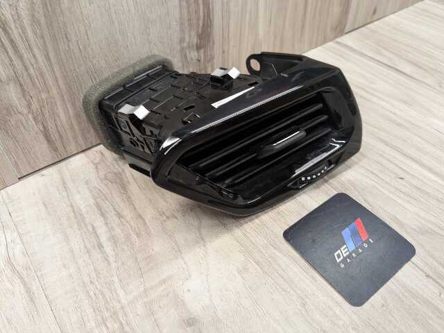 18-26 OEM BMW G29 Z4 30 M40 Right Passenger Side Air AC Vent Dash Grille Trim