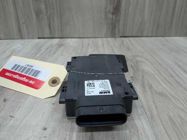 16-20 OEM BMW G11 G12 G30 Blind Spot Lane Change Warning Radar Sensor Module