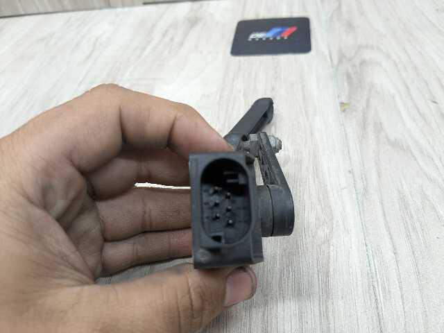 OEM BMW F30 F80 F90 G30 G20 M3 M4 M5 Rear Right Suspension Height Level Sensor