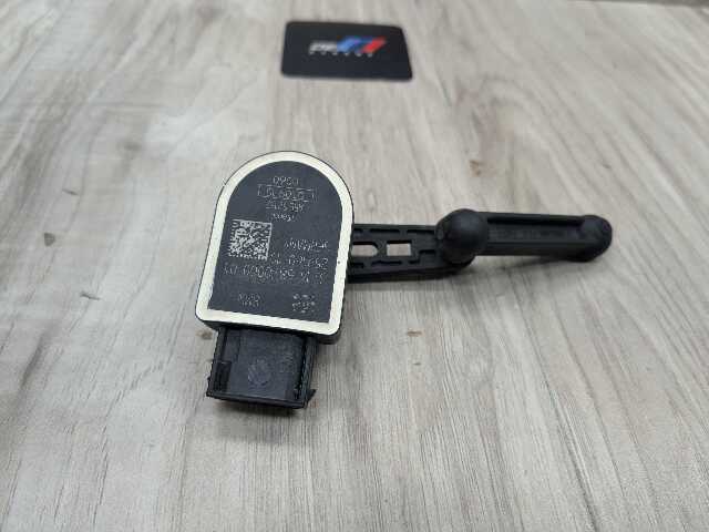 OEM BMW F30 F80 F90 G30 G20 M3 M4 M5 Rear Right Suspension Height Level Sensor
