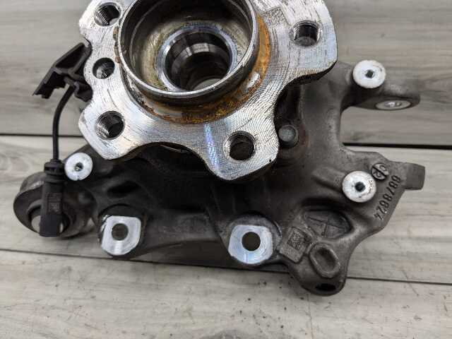 19-25 OEM BMW G20 330 M340 REAR Right Passenger Side Knuckle Hub Spindle Bearing