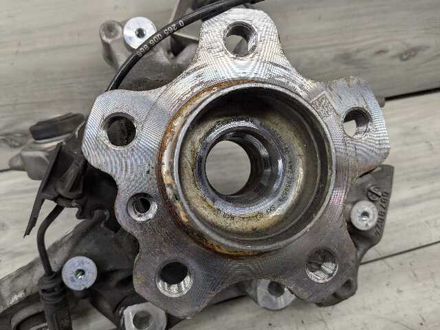19-25 OEM BMW G20 330 M340 REAR Right Passenger Side Knuckle Hub Spindle Bearing