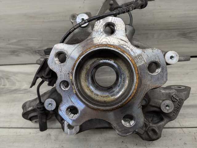 19-25 OEM BMW G20 330 M340 REAR Right Passenger Side Knuckle Hub Spindle Bearing