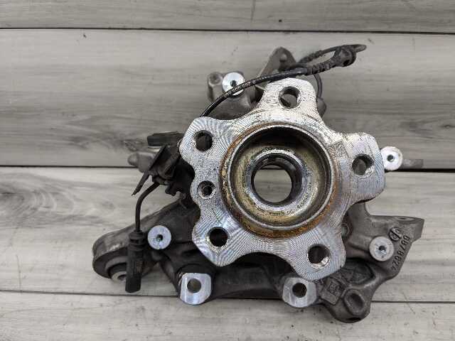 19-25 OEM BMW G20 330 M340 REAR Right Passenger Side Knuckle Hub Spindle Bearing