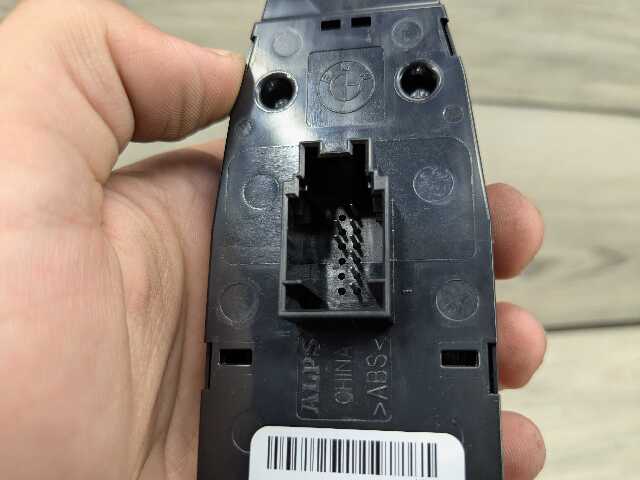 19-25 OEM BMW G15 G22 G82 F92 Front Left Driver Master Door Window Switch Button