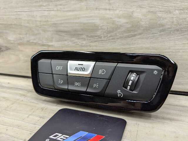 OEM BMW G20 G22 G23 G26 G42 G80 G82 G83 Headlight Control Switch Light Module