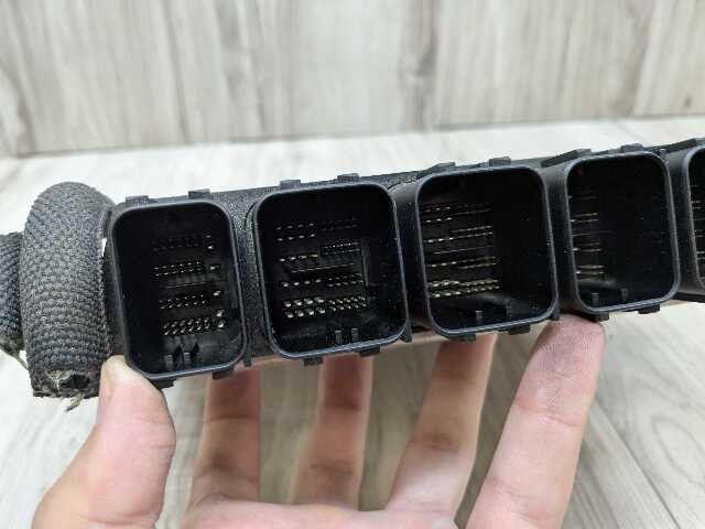 OEM BMW G11 G12 G30 M550 750 DME ECU Engine N63R Control Module Computer 880