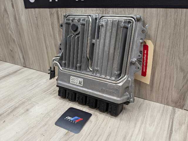 OEM BMW G11 G12 G30 M550 750 DME ECU Engine N63R Control Module Computer 880