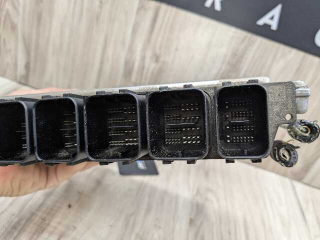 OEM BMW G11 G12 G30 M550 750 DME ECU Engine N63R Control Module Computer 880