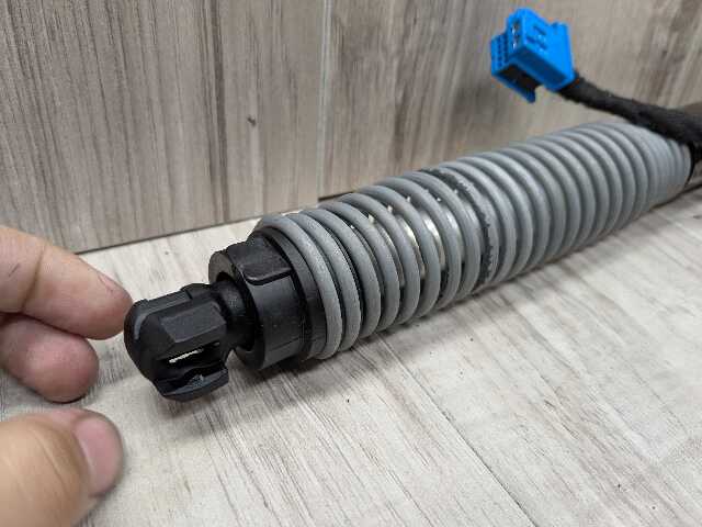 16-19 OEM BMW G11 G12 740 750 Right Passenger Electric Trunk Lid Shock Strut