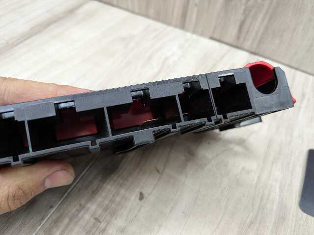 OEM BMW G11 G12 G14 G15 G16 G30 B+ Junction Terminal Power Relay Fuse Box