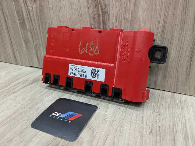 OEM BMW G11 G12 G14 G15 G16 G30 B+ Junction Terminal Power Relay Fuse Box