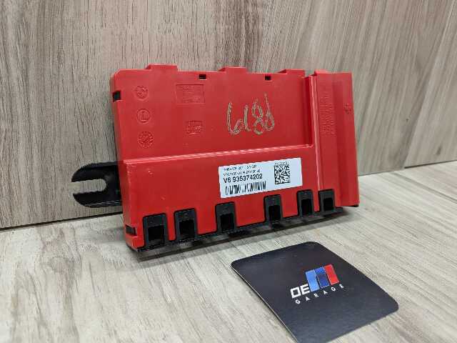 OEM BMW G11 G12 G14 G15 G16 G30 B+ Junction Terminal Power Relay Fuse Box