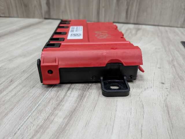 OEM BMW G11 G12 G14 G15 G16 G30 B+ Junction Terminal Power Relay Fuse Box