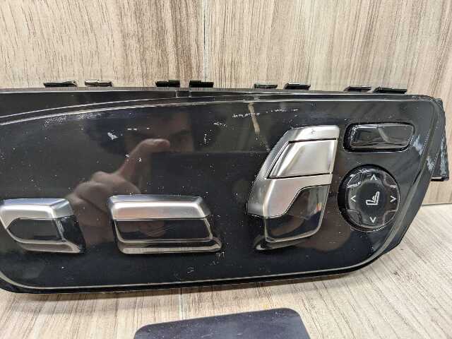 OEM BMW F90 G11 G12 G30 G32 M5 Front Left Driver Seat Adjustment Control Switch