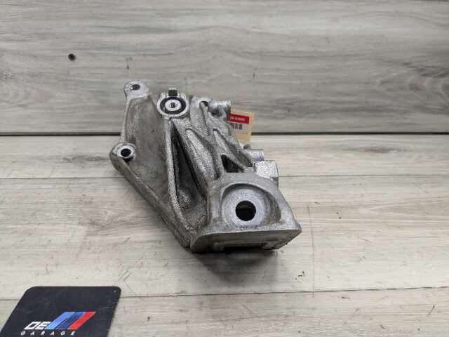 21-25 OEM BMW G80 G82 G83 G87 M2 M3 M4 Left Driver Engine Mount Support Bracket
