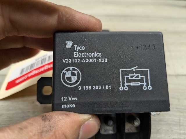 OEM BMW F10 F13 F02 F30 F32 F80 F82 F85 M3 M4 M6 Cooling Fan Relay Control 130A