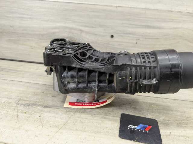 18-24 OEM BMW F39 F44 X2 M235 F55 F56 Engine B48E Oil Filter Housing