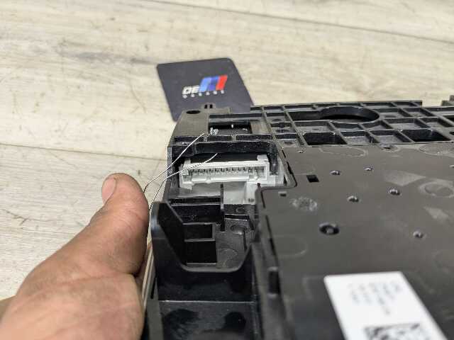 14-19 OEM BMW F15 F16 X5 X6 Headliner Roof Console Dome Light SOS Switch Black