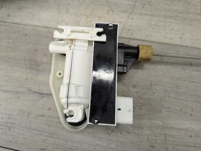 14-18 OEM BMW F15 X5 FRONT RIGHT PASSENGER Door Lock Latch Actuator SOFT CLOSE