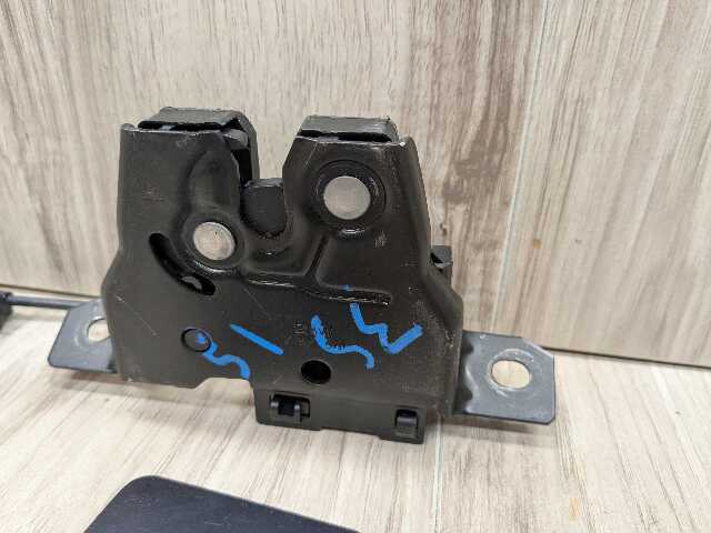18-26 OEM BMW G29 Z4 30 M40 Trunk Tailgate Lid Lock Latch Actuator