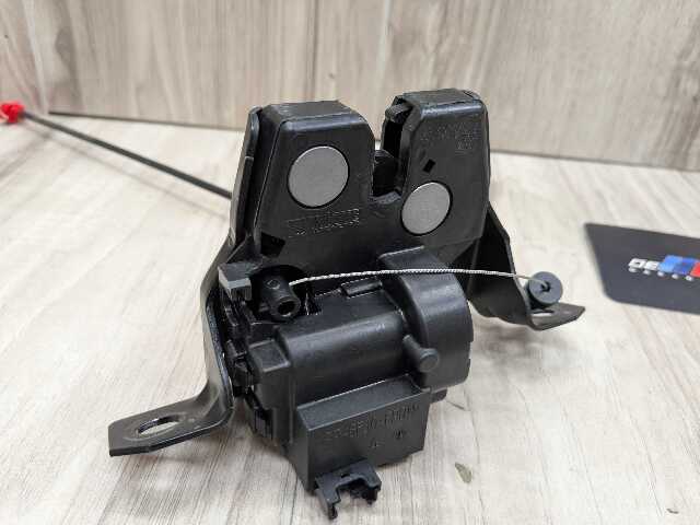18-26 OEM BMW G29 Z4 30 M40 Trunk Tailgate Lid Lock Latch Actuator
